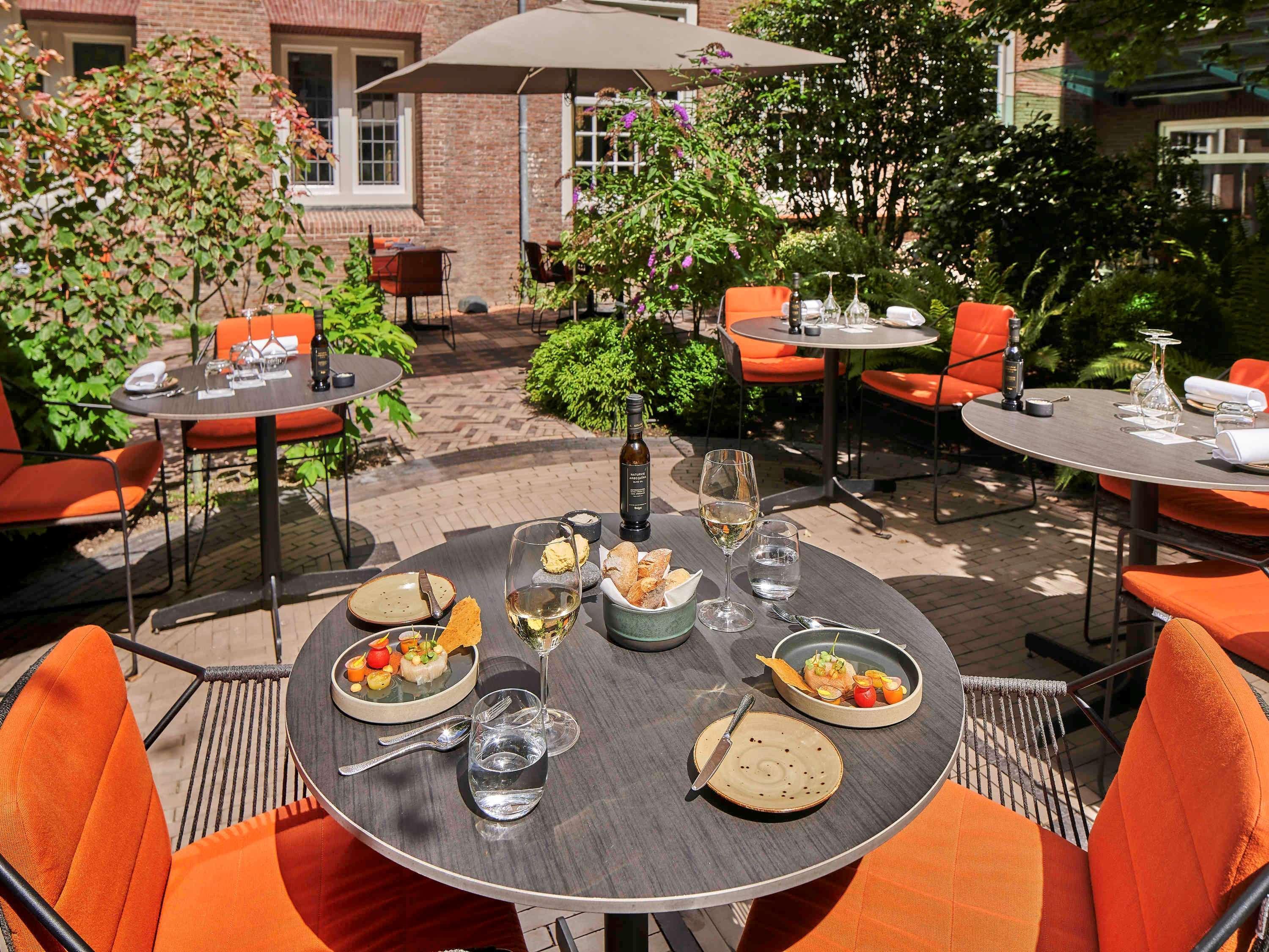 Sofitel Legend The Grand Amsterdam Hotel Екстериор снимка The restaurant's garden